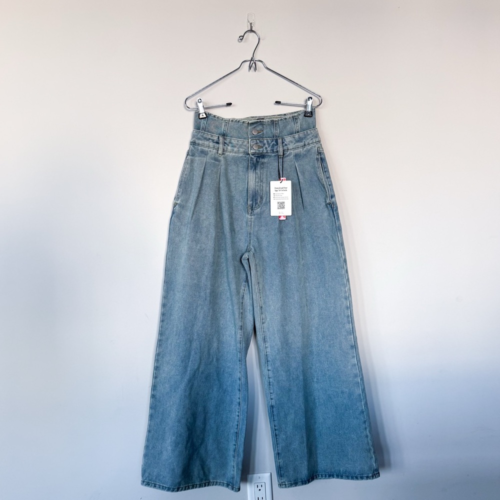 NWT Cider DOUBLE HIGH RISE SOLID BUTTON Wide Leg Jeans Light / Medium Wash - Picture 3 of 13